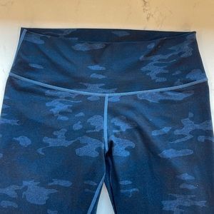 Lululemon Blue Camo Luxtreme Crop Leggings Size 12